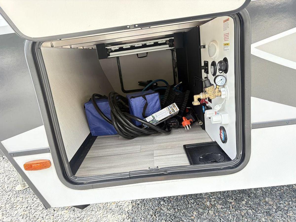 Used 2024 Alliance Delta 281BH