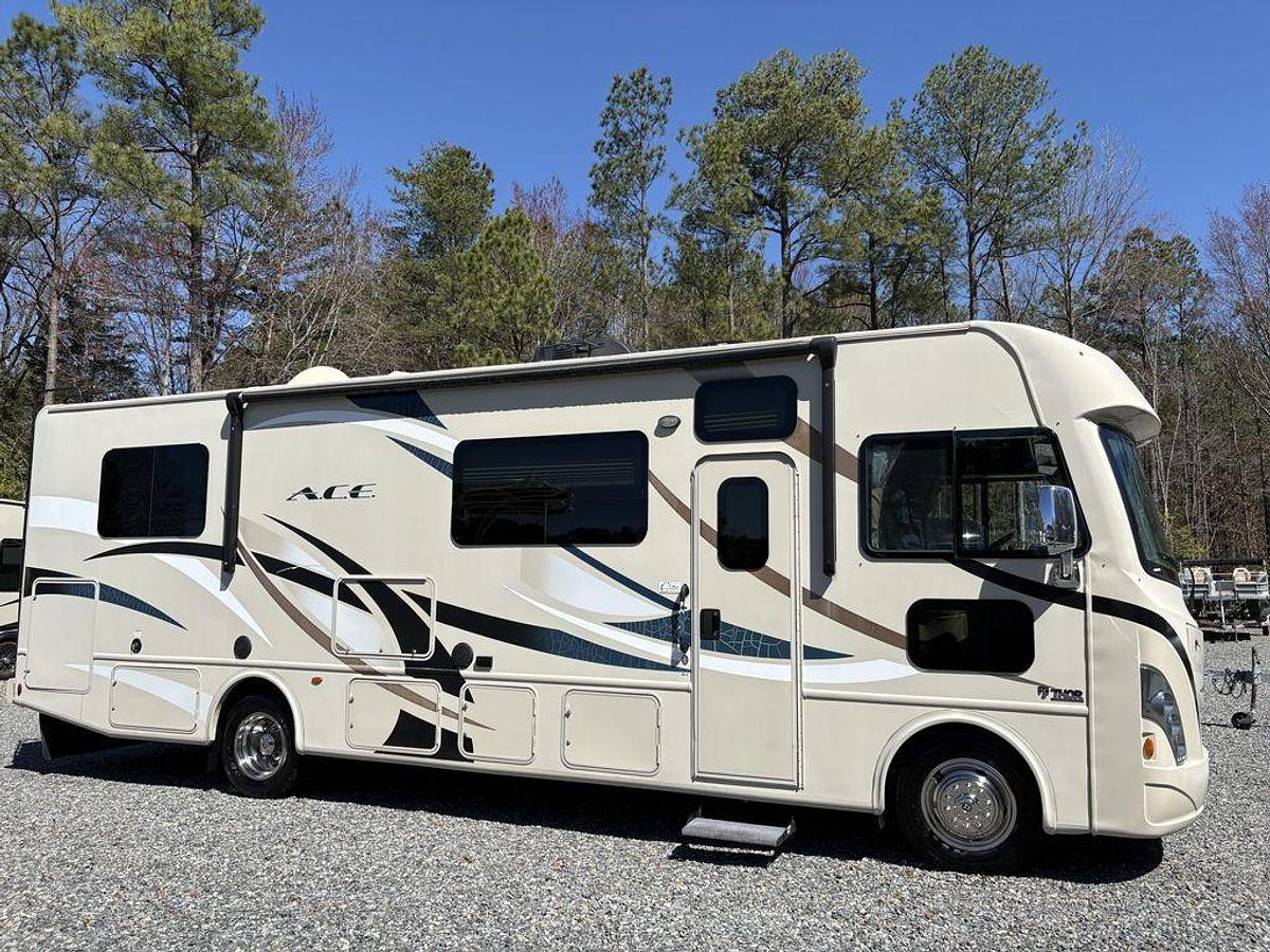 Used 2017 Thor Motor Coach A.C.E. 30.4