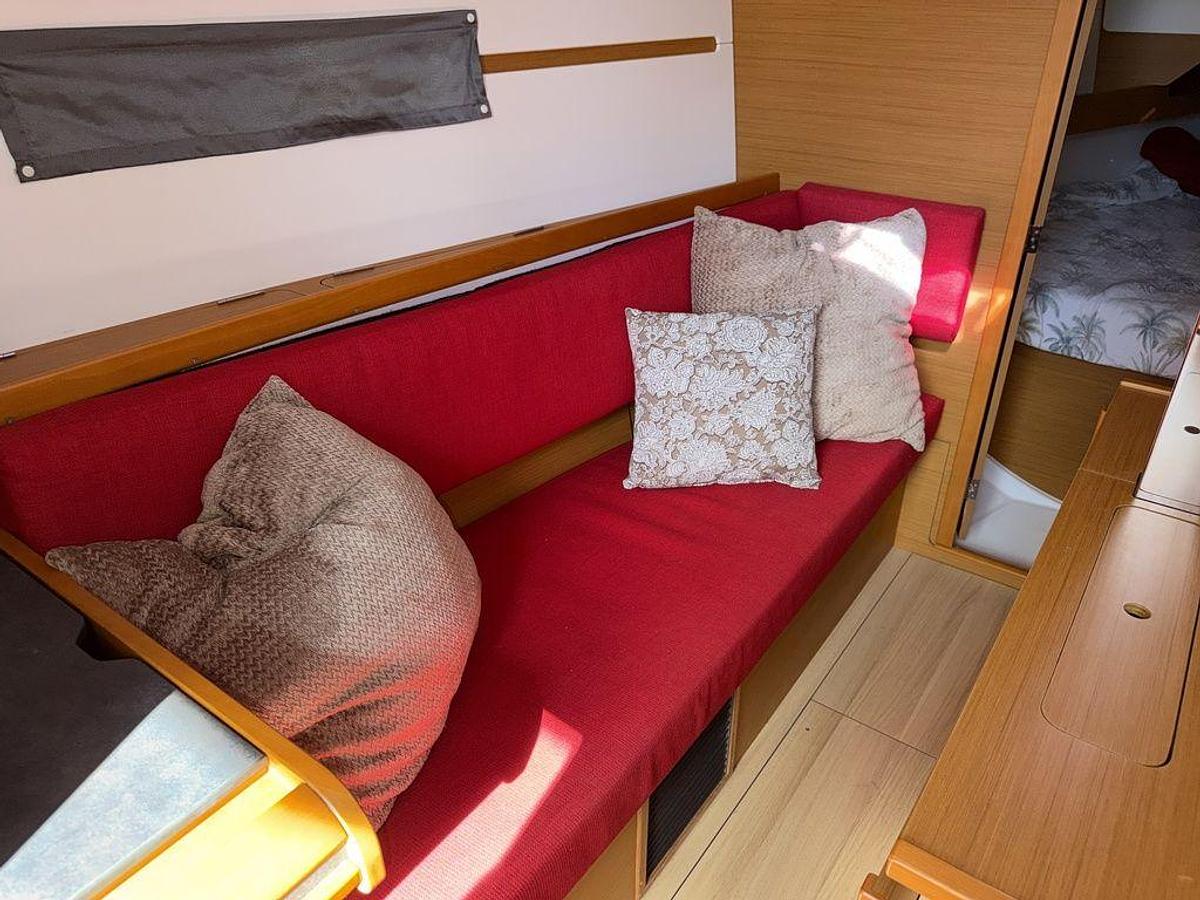 Used 2015 Jeanneau Sun Odyssey 349