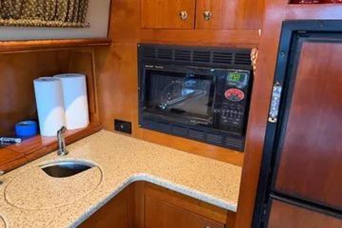 Used 2003 Cruisers Yachts  405 Express Motoryacht