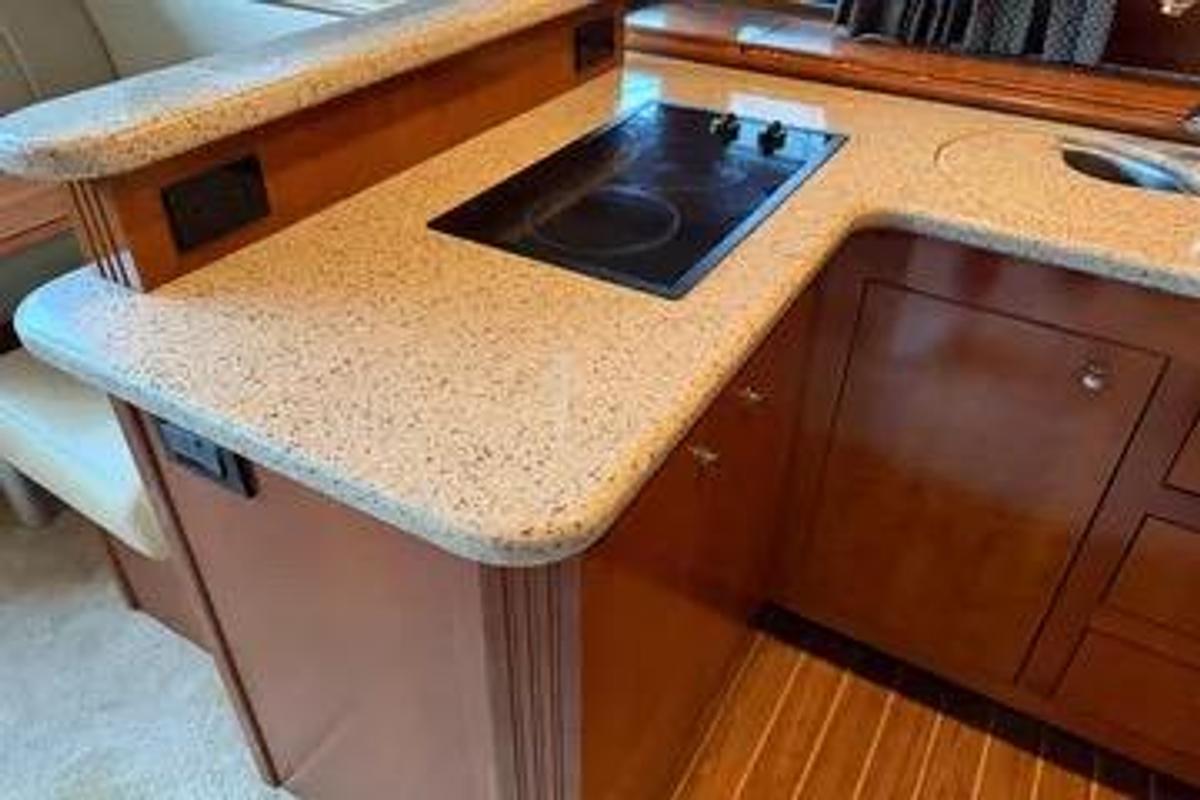 Used 2003 Cruisers Yachts  405 Express Motoryacht