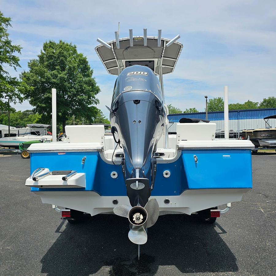Used 2014 Tidewater 2200 Carolina Bay