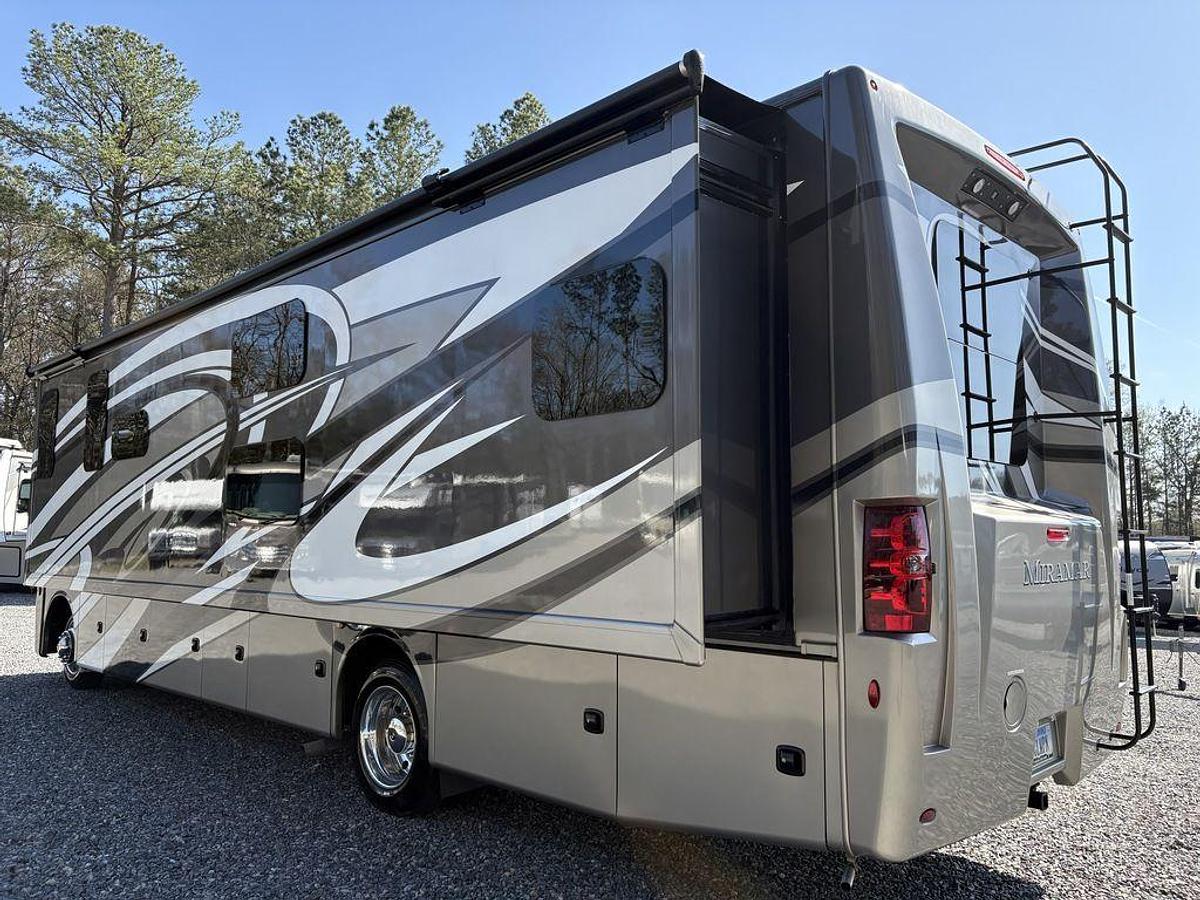 Used 2023 Thor Motor Coach Miramar 34.6
