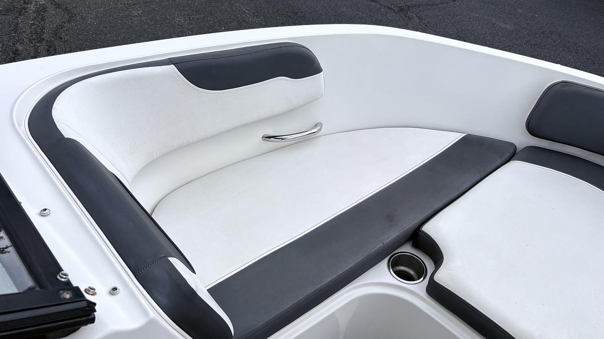 Used 2020 Bayliner VR5 Bowrider