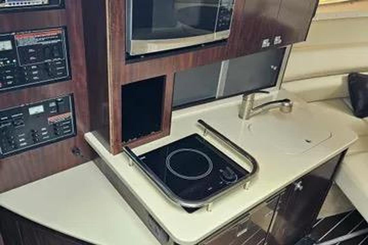Used 2016 Monterey 295