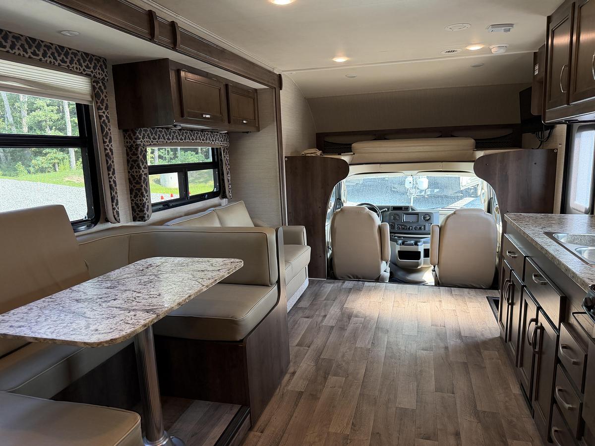 Used 2019 Jayco Greyhawk