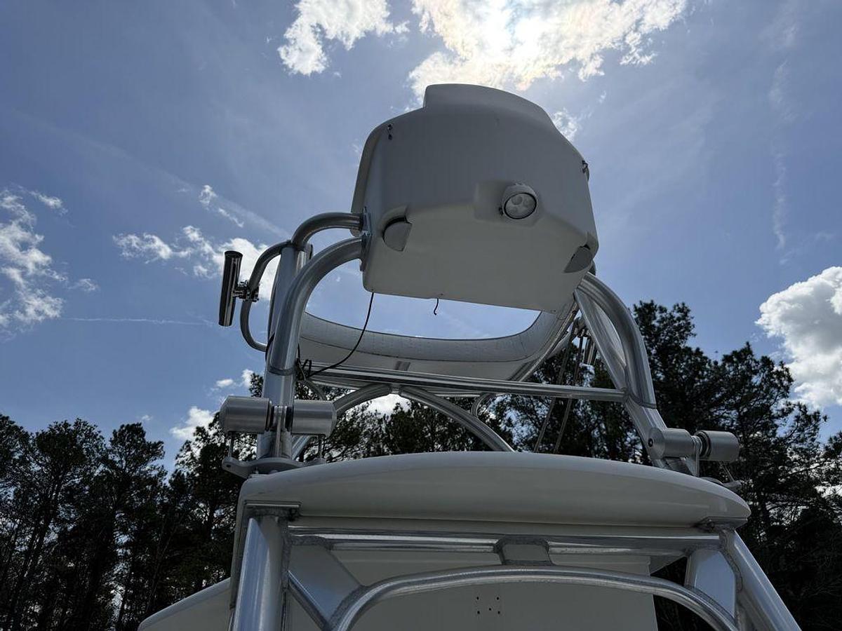 Used 2009 Boston Whaler 230 Dauntless