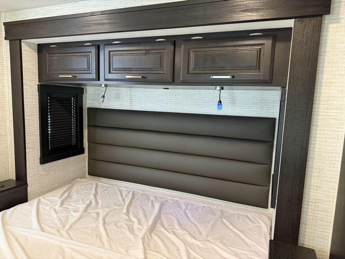 Used 2024 Jayco Precept 36A