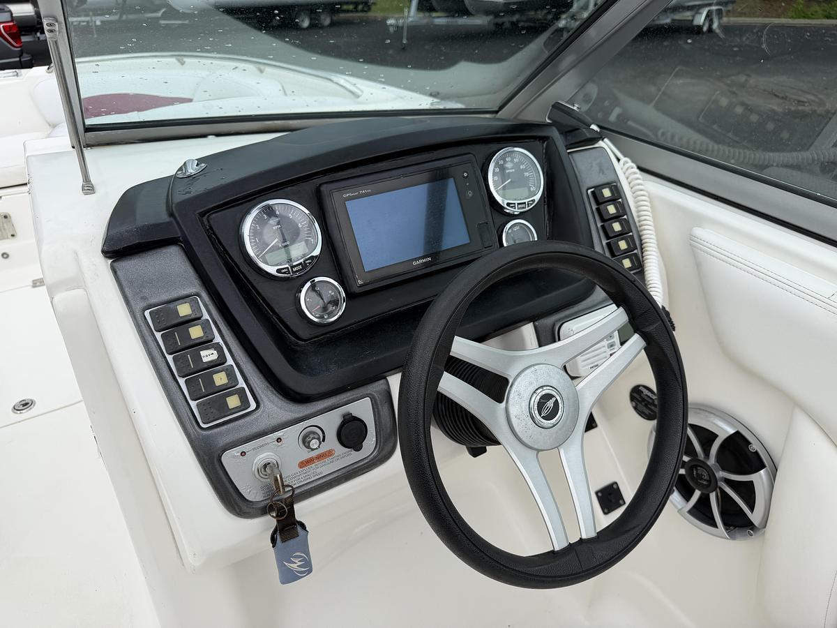 Used 2012 Chaparral 264 Sunesta