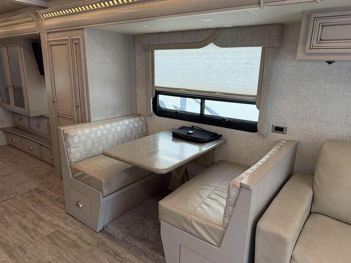 Used 2020 Newmar Bay Star Sport 3008