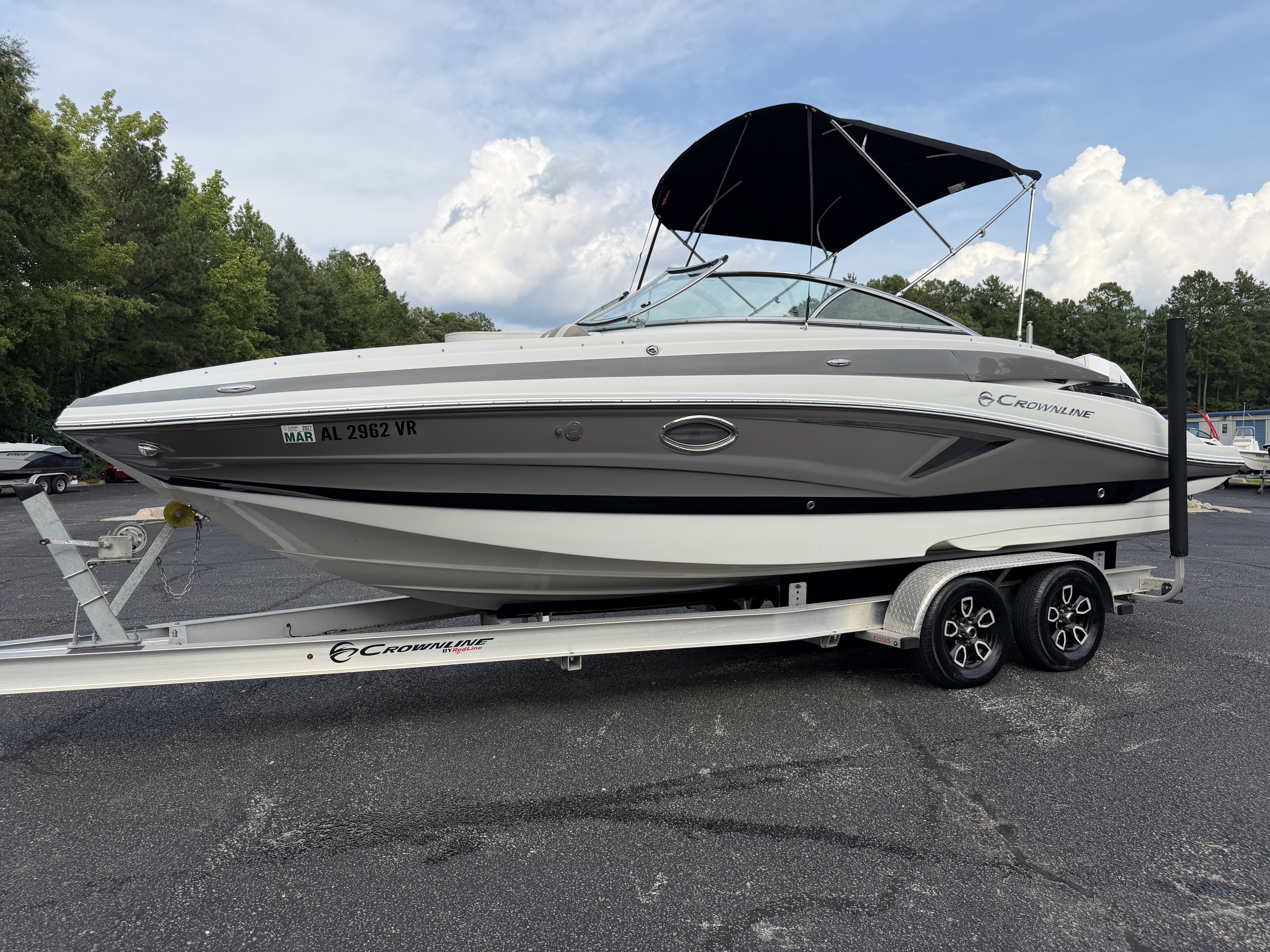 Used 2022 Crownline E255 XS