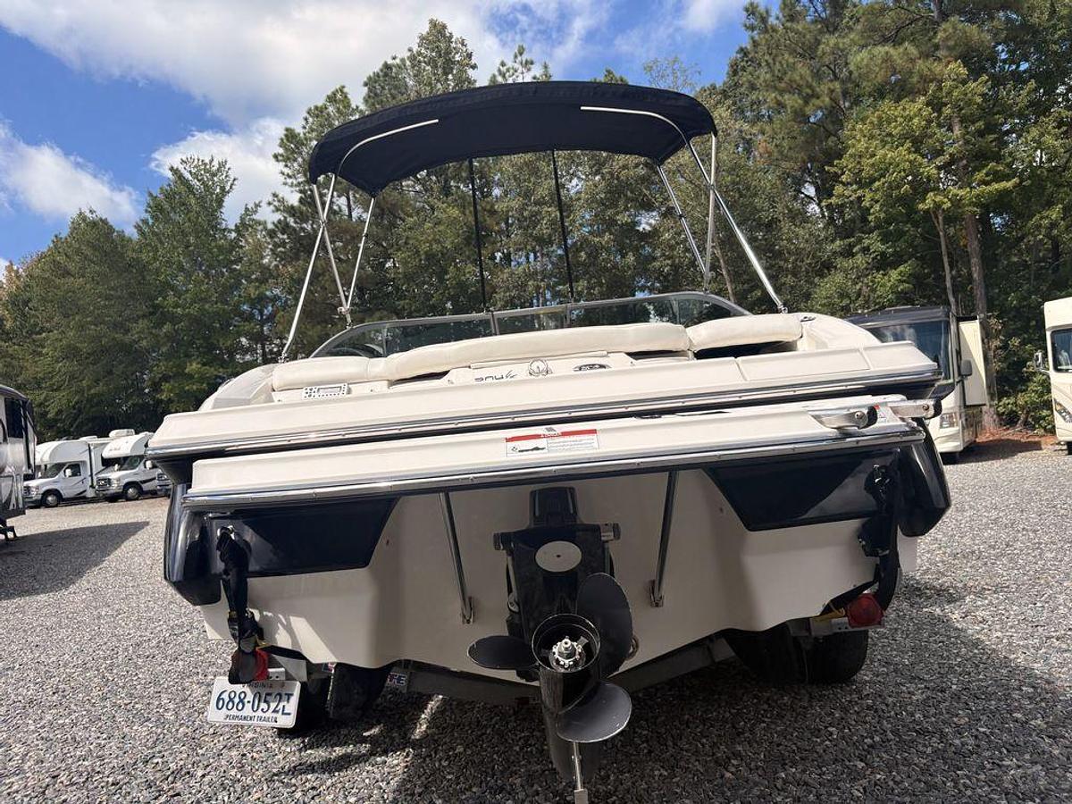 Used 2011 Monterey 204 FS