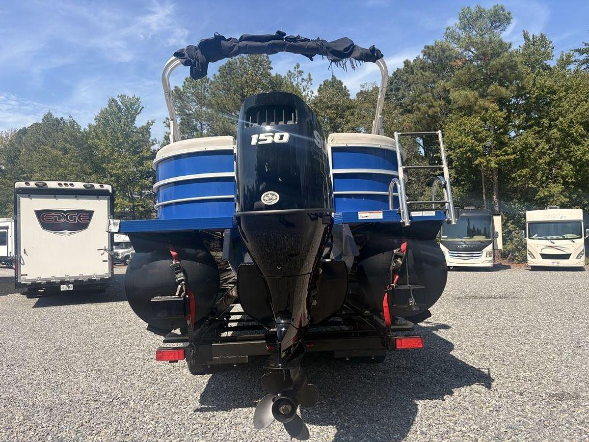 Used 2022 Lexington 524