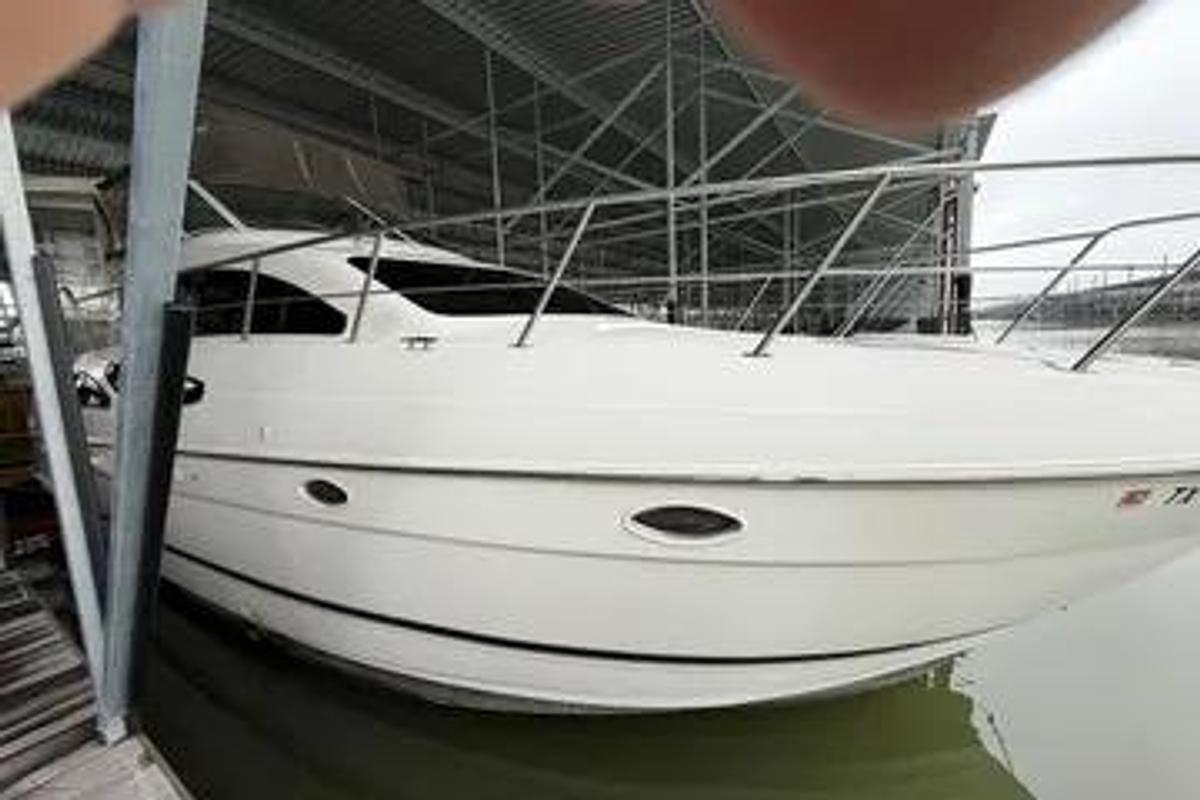 Used 2003 Cruisers Yachts  405 Express Motoryacht