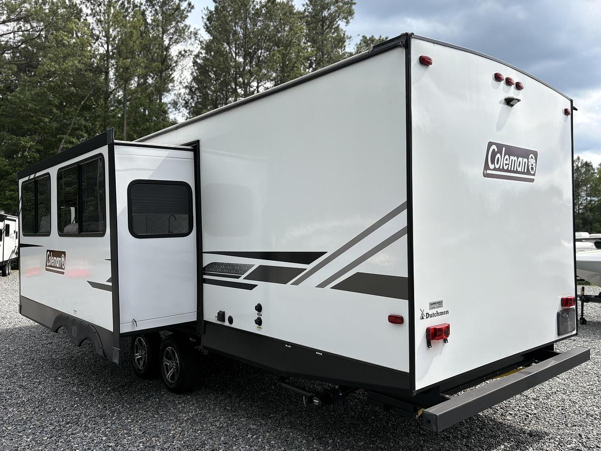 Used 2022 Dutchmen Coleman Light 2835BH