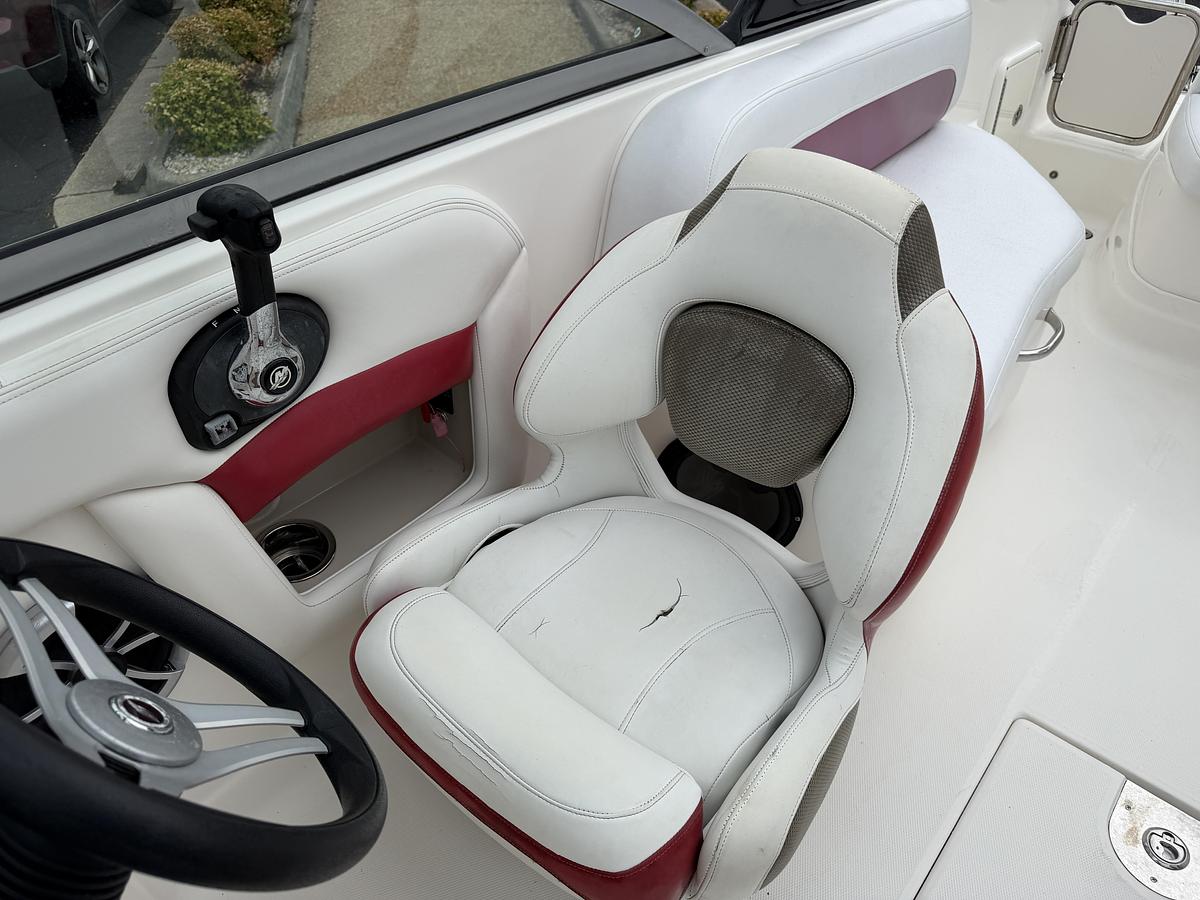 Used 2012 Chaparral 264 Sunesta