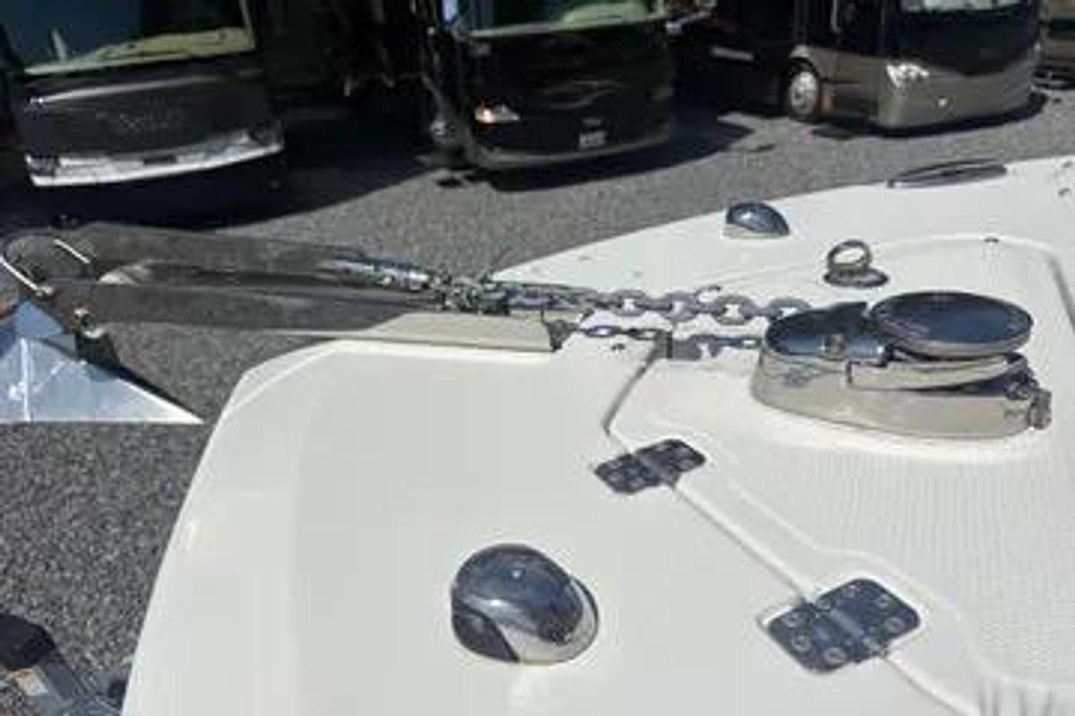 Used 2017 Sailfish 245