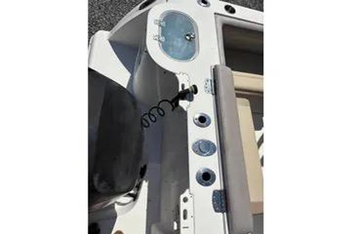 Used 2017 Sailfish 245