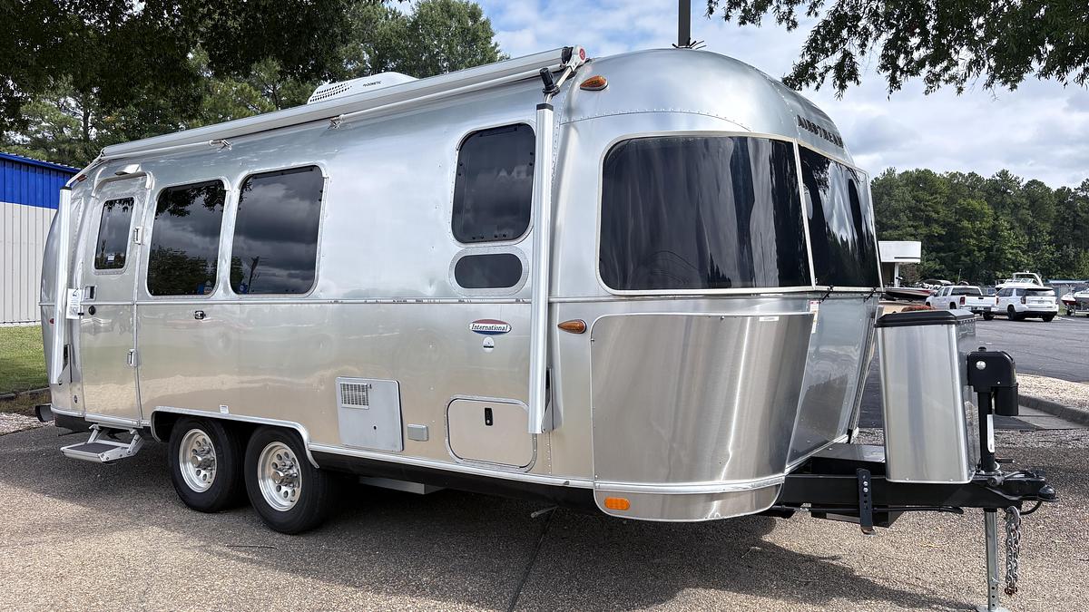 Used 2019 Airstream International Serenity
