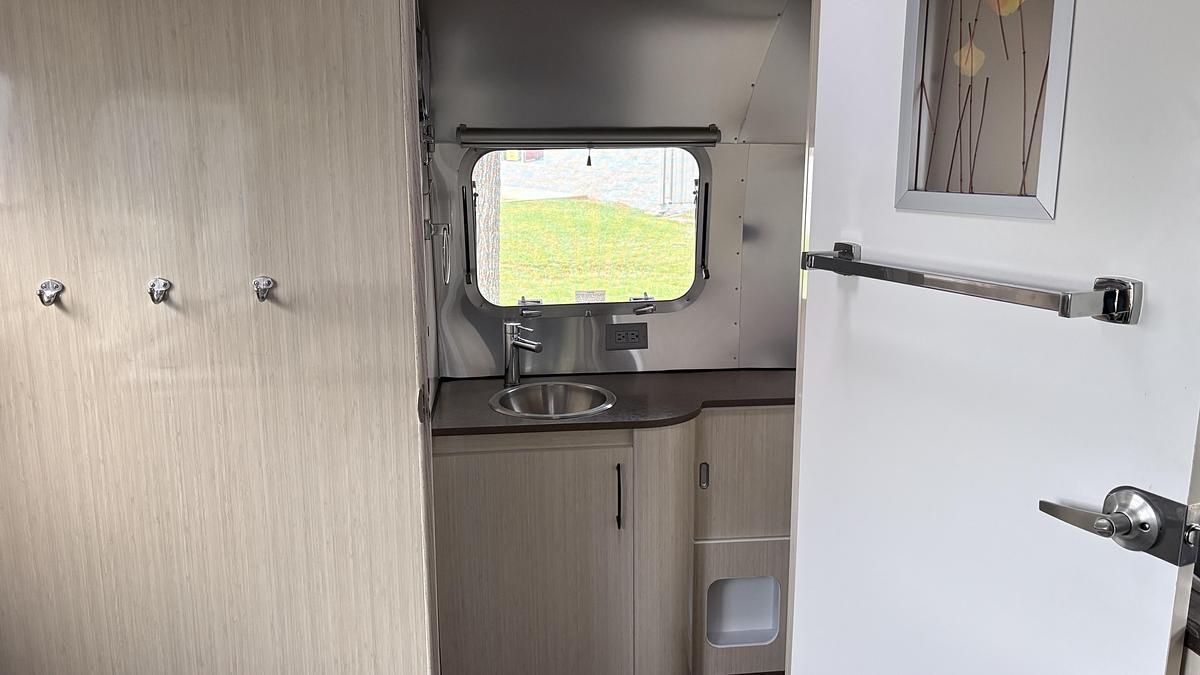 Used 2019 Airstream International Serenity