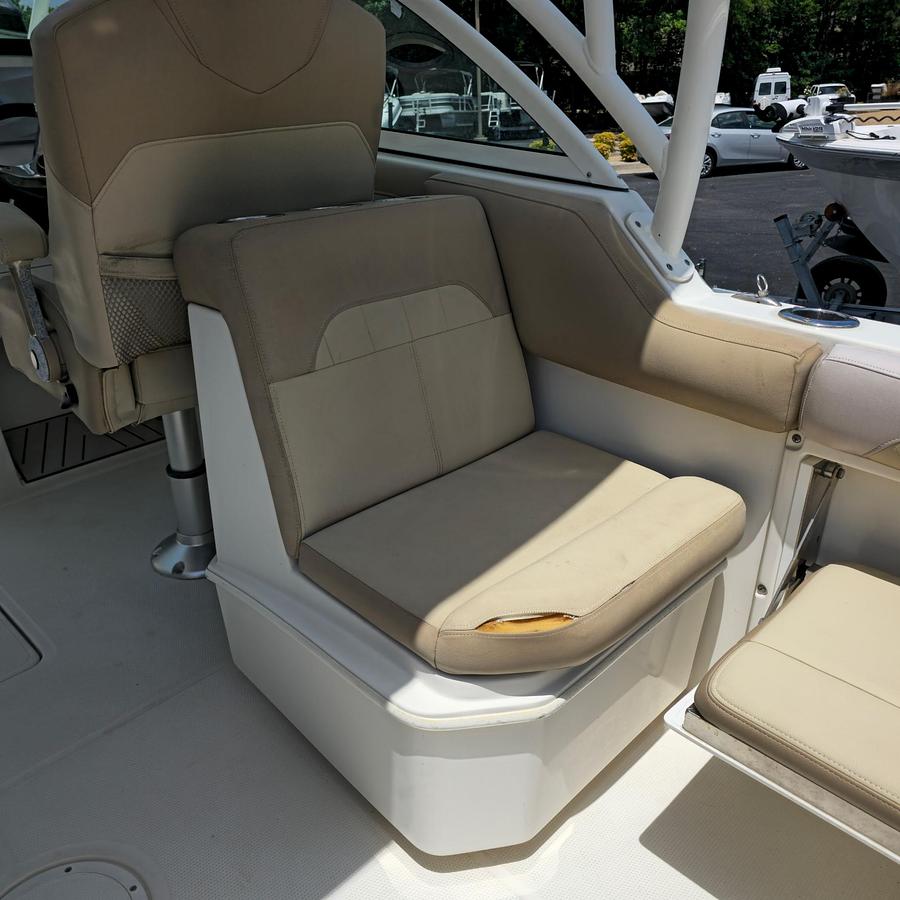 Used 2017 Sailfish 245