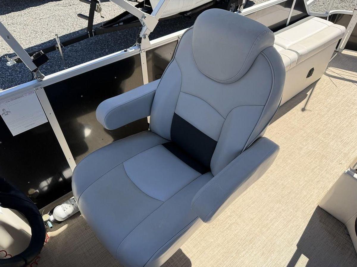 Used 2020 SunCatcher V324 SL