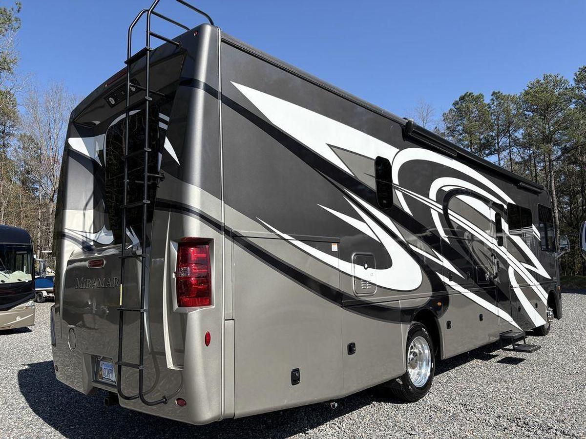 Used 2023 Thor Motor Coach Miramar 34.6