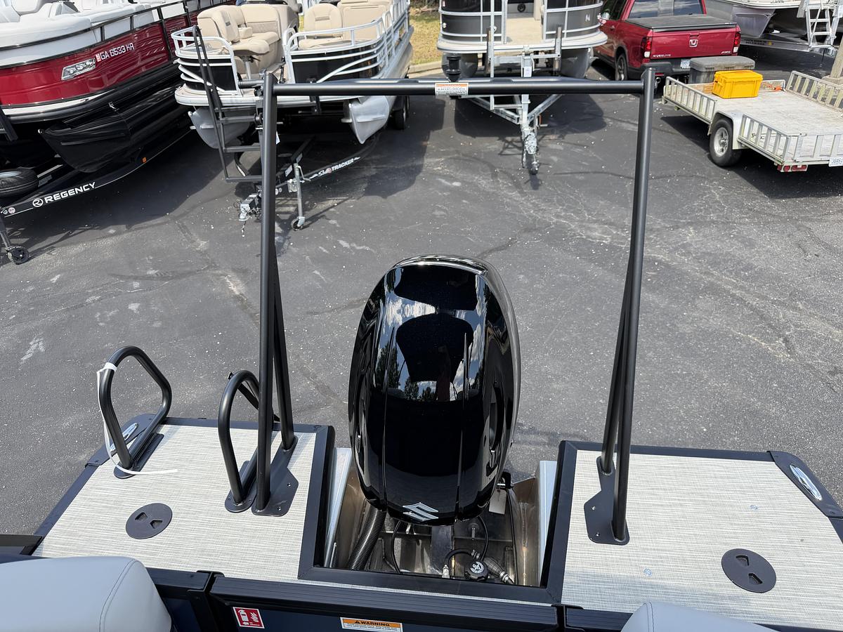 2027 Viaggio Lago V-22U