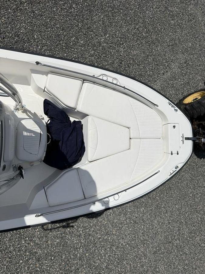 Used 2009 Boston Whaler 230 Dauntless