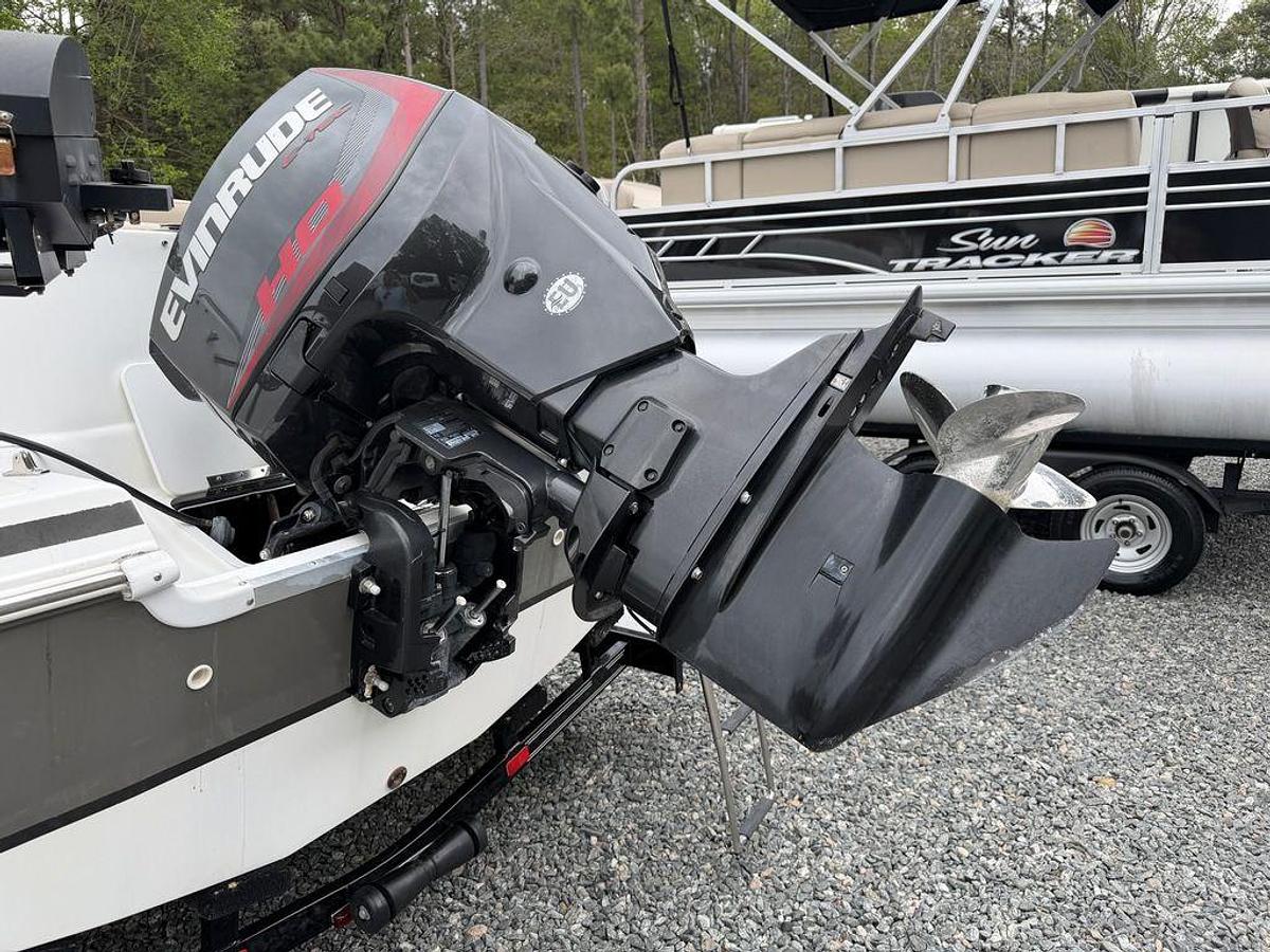 Used 2016 Hurricane SS202