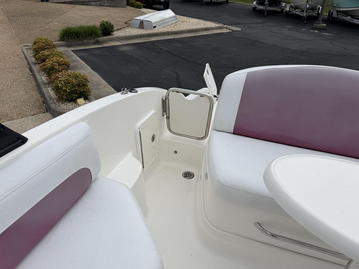 Used 2012 Chaparral 264 Sunesta