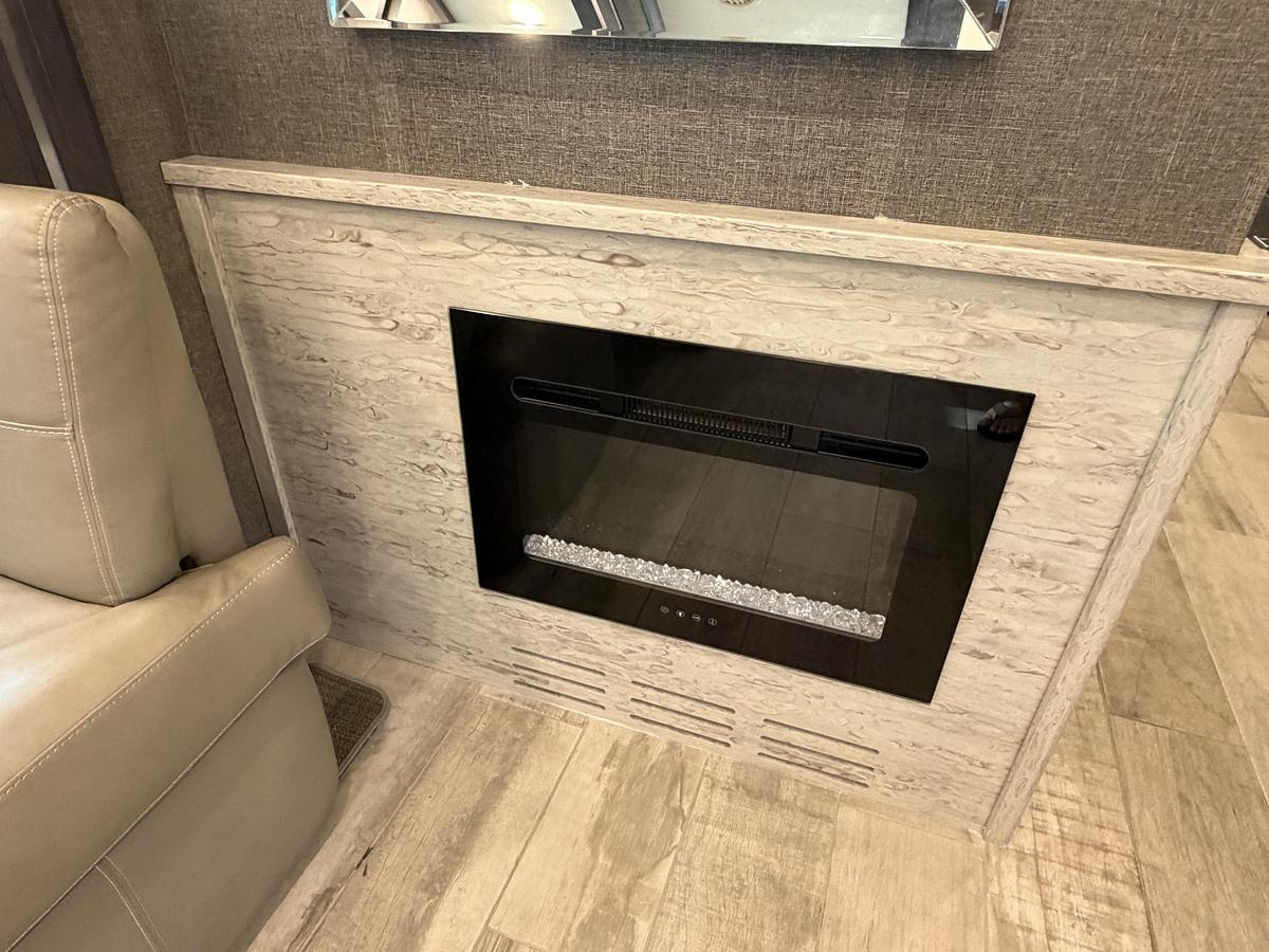 Used 2021 Thor Venetian