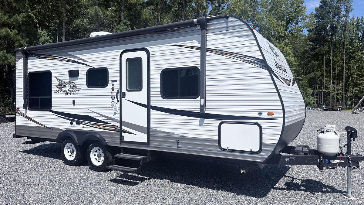 Used 2019 Jayco Jay Flight SLX M-212 QB