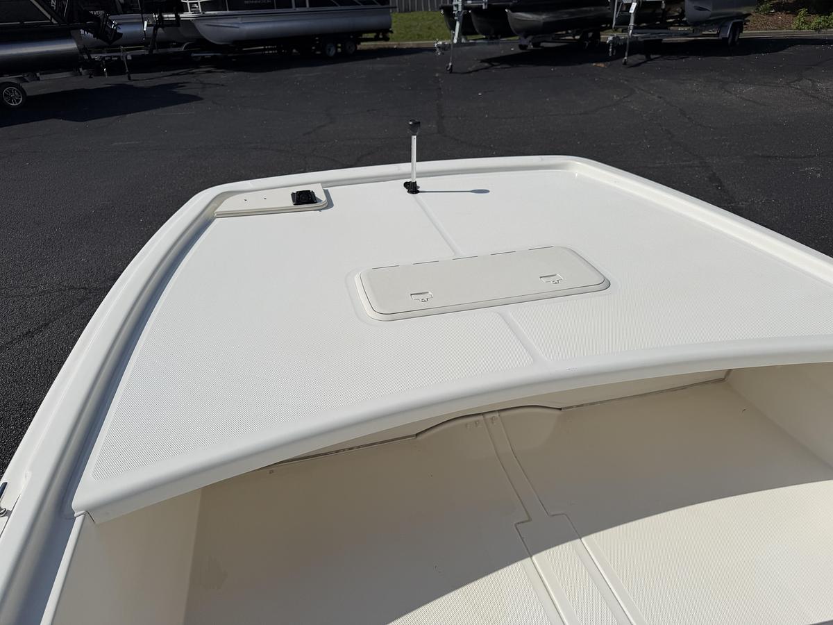 Used 2022 Mako Pro Skiff 19CC