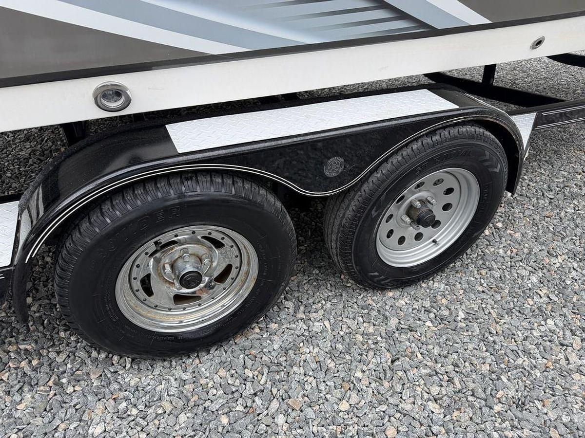 Used 2016 Hurricane SS202