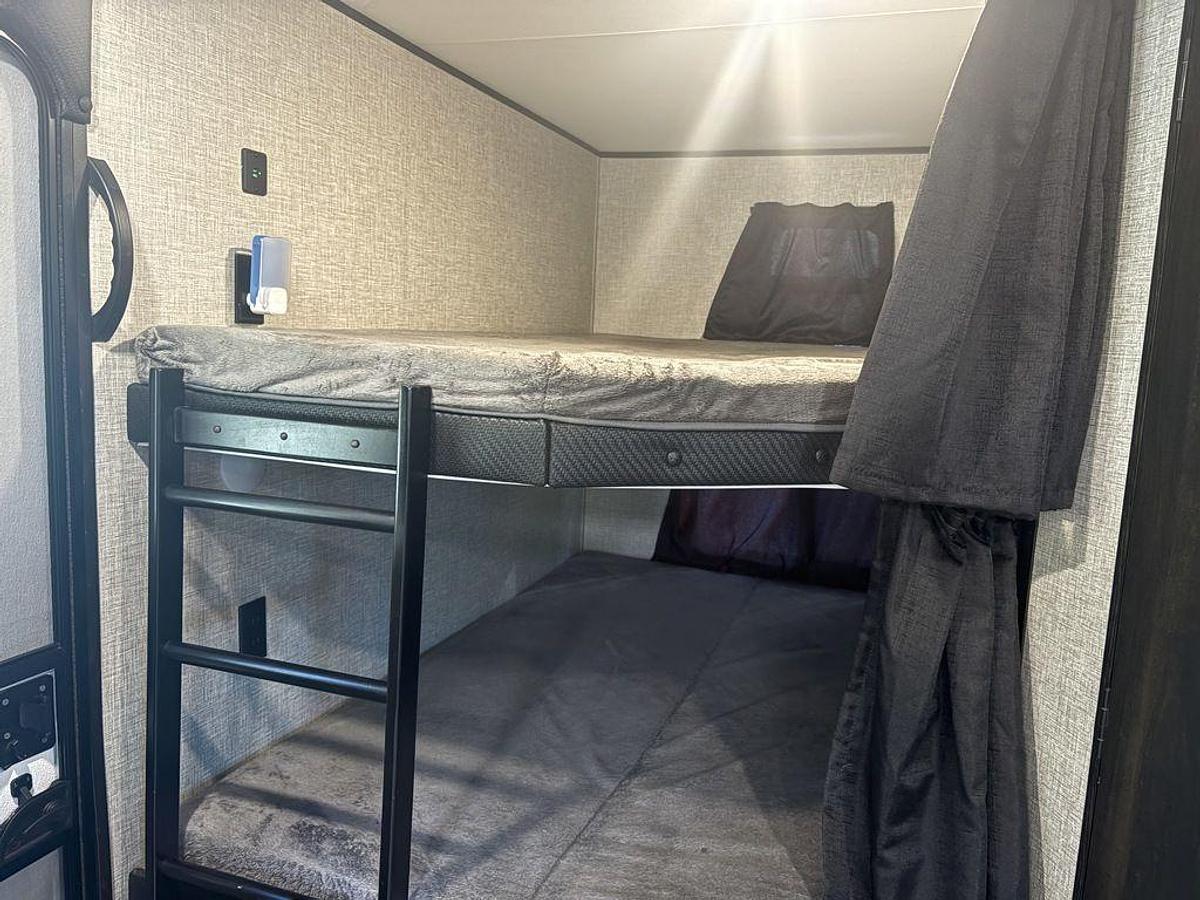 Used 2022 Jayco Jay Flight 28BHS