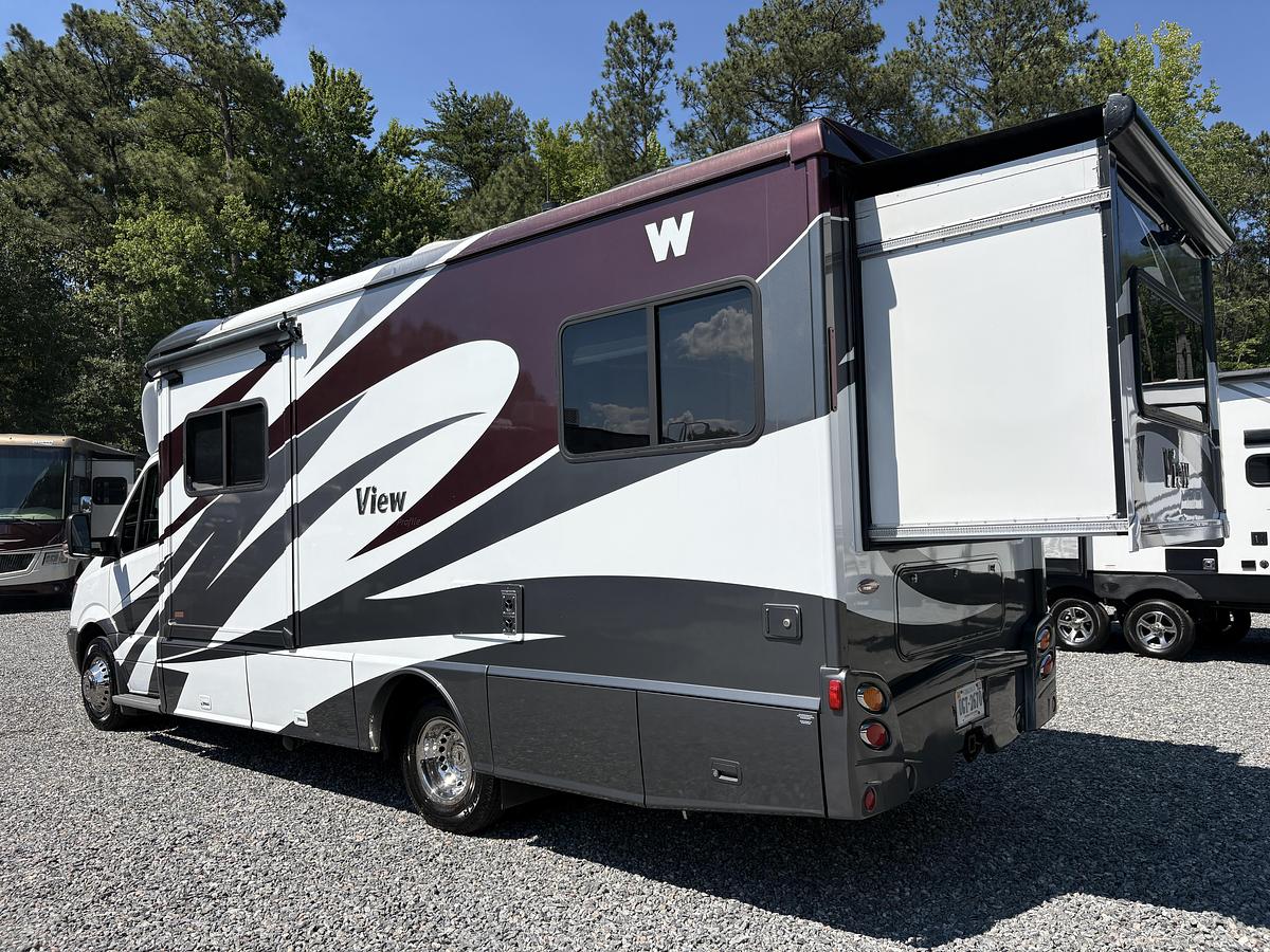 Used 2013 Winnebago Vita 24G