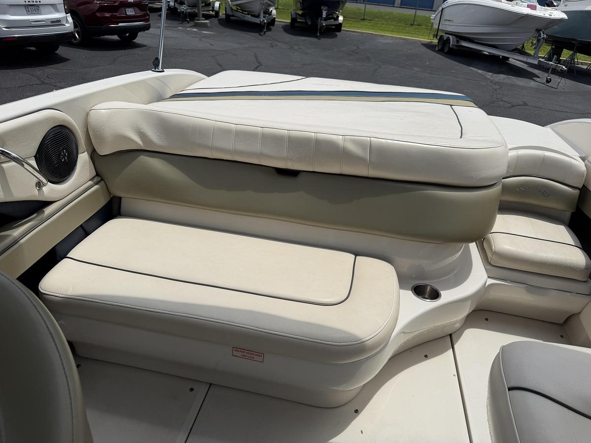 Used 2005 Sea Ray 220 Select