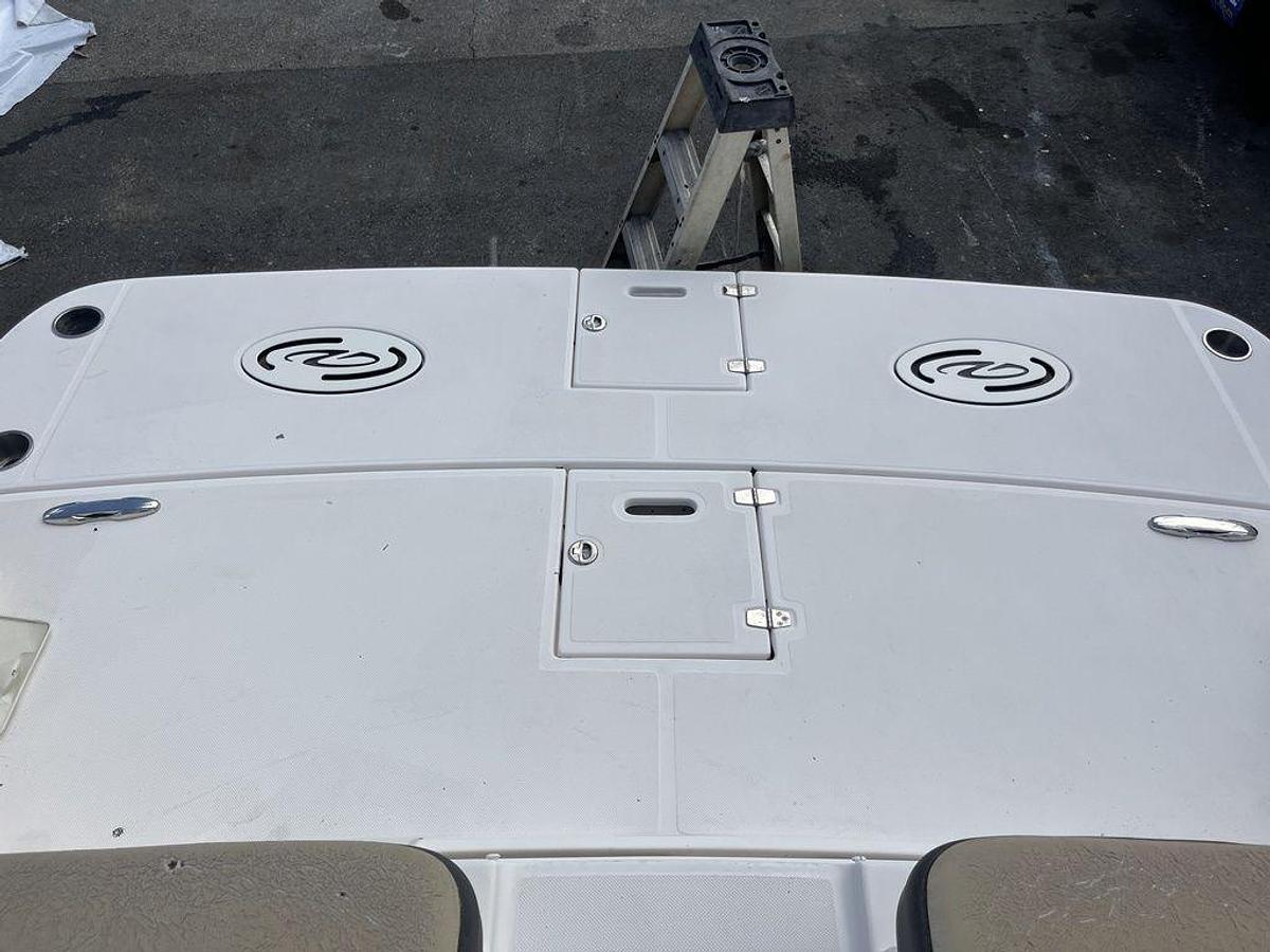 Used 2014 Regal 3200