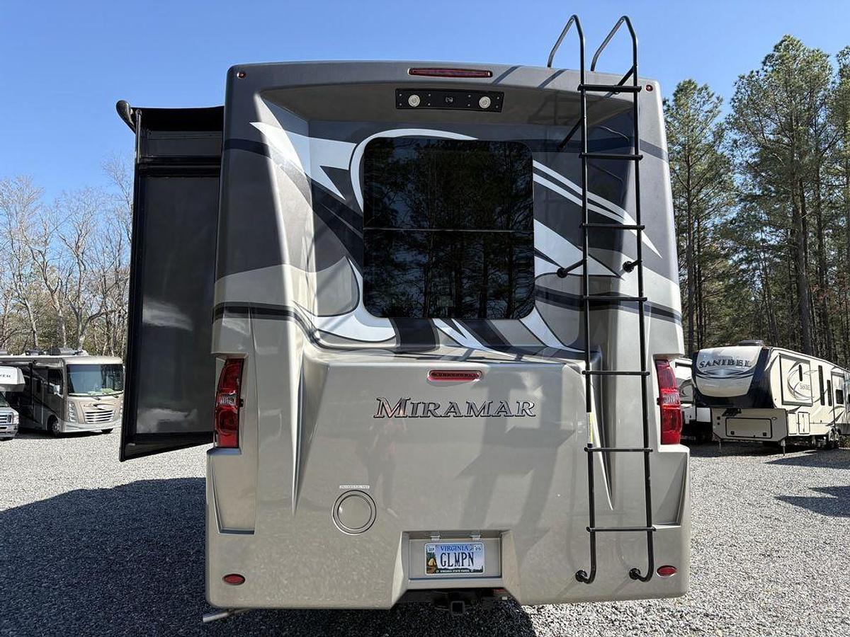 Used 2023 Thor Motor Coach Miramar 34.6