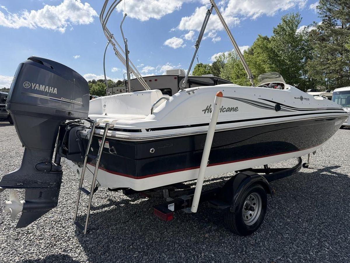Used 2012 Hurricane Sundeck 188