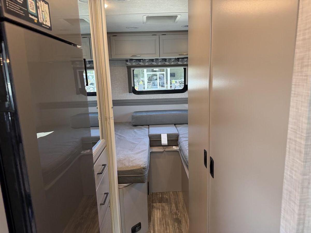 Used 2025 Thor Geneva