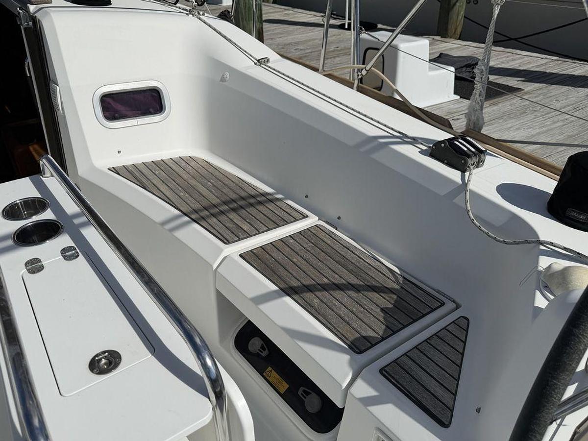 Used 2015 Jeanneau Sun Odyssey 349