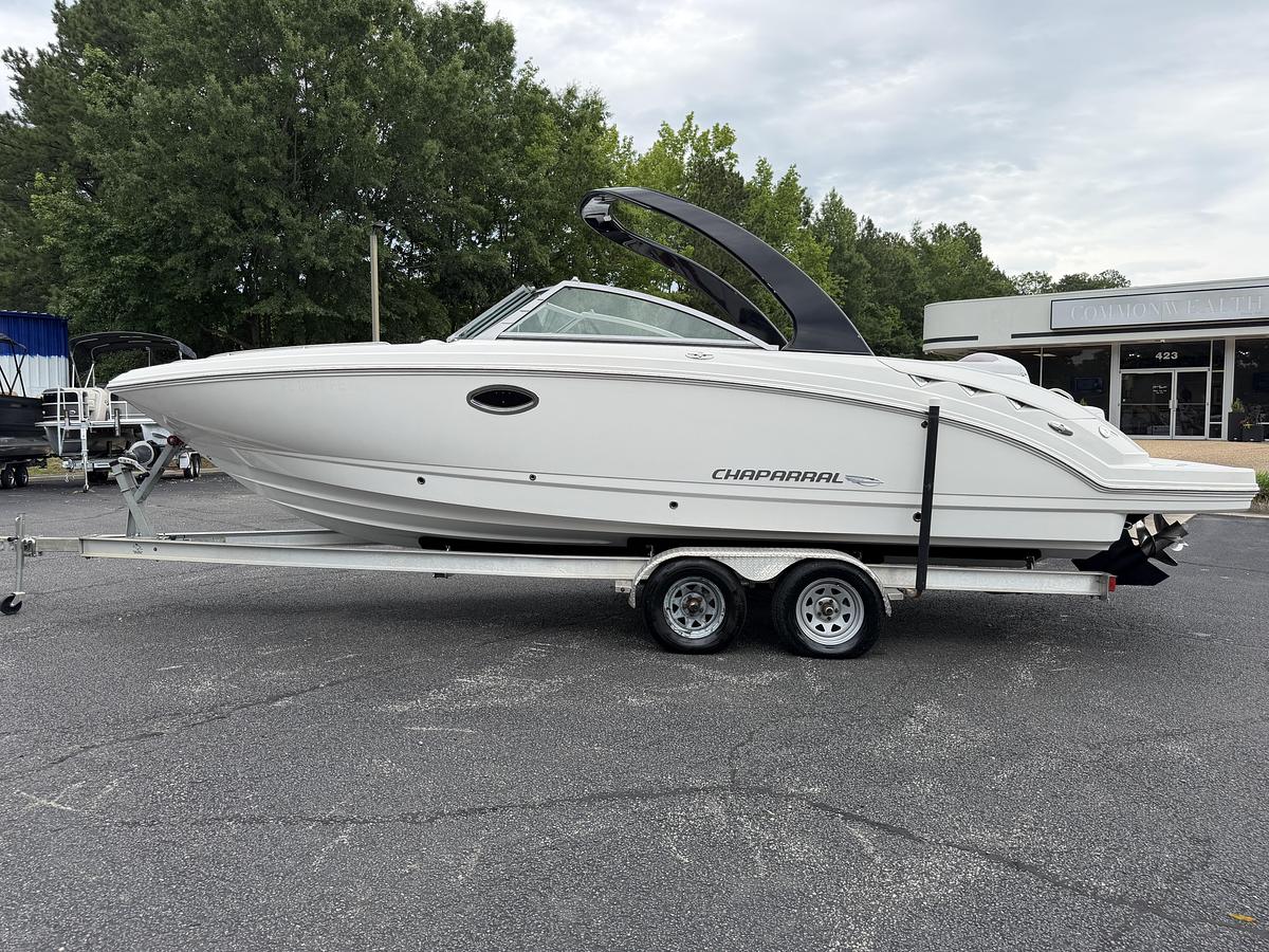 Used 2012 Chaparral 264 Sunesta