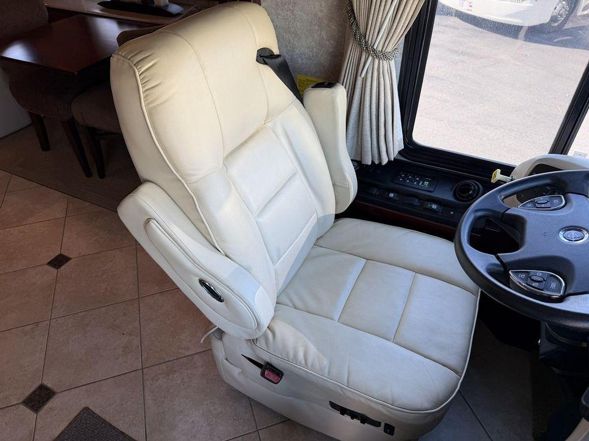 Used 2008 Fleetwood Revolution 42K