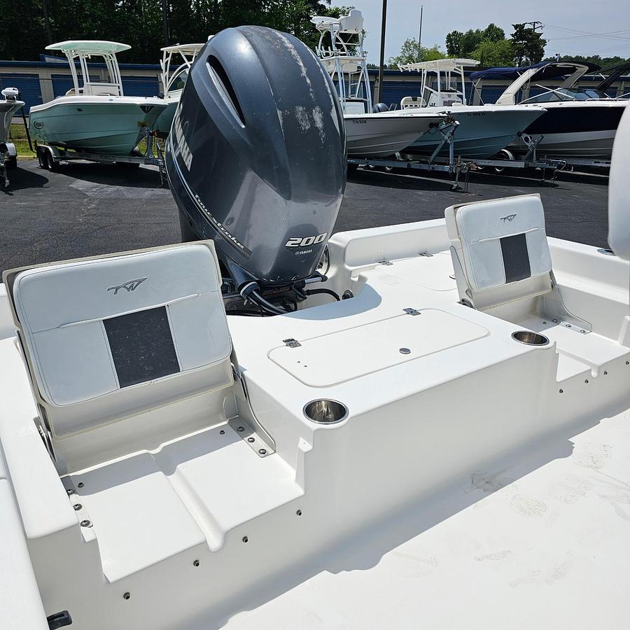 Used 2014 Tidewater 2200 Carolina Bay