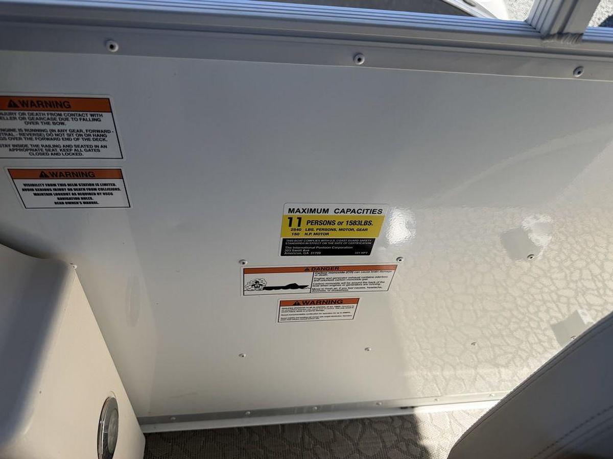 Used 2021 Lexington 321