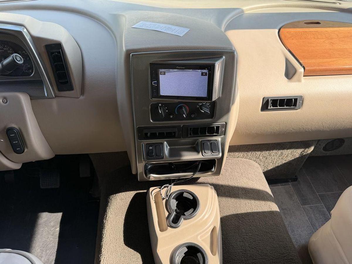 Used 2018 Winnebago Vista 27PE