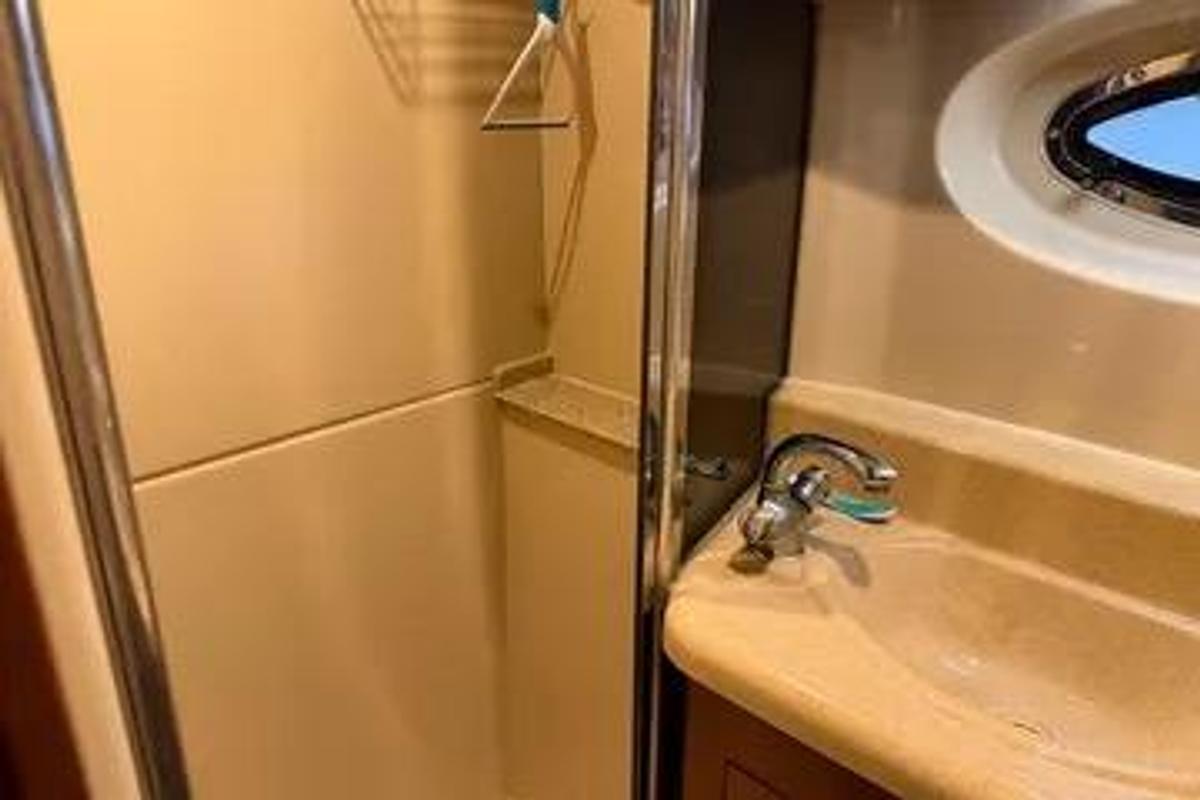 Used 2003 Cruisers Yachts  405 Express Motoryacht