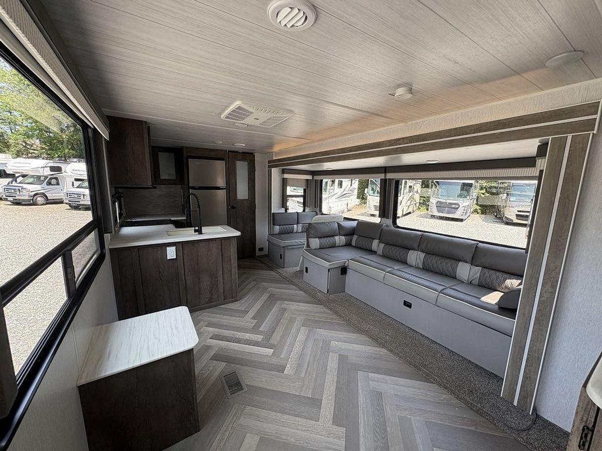 Used 2022 Forest River Wildwood Midwest 27RK